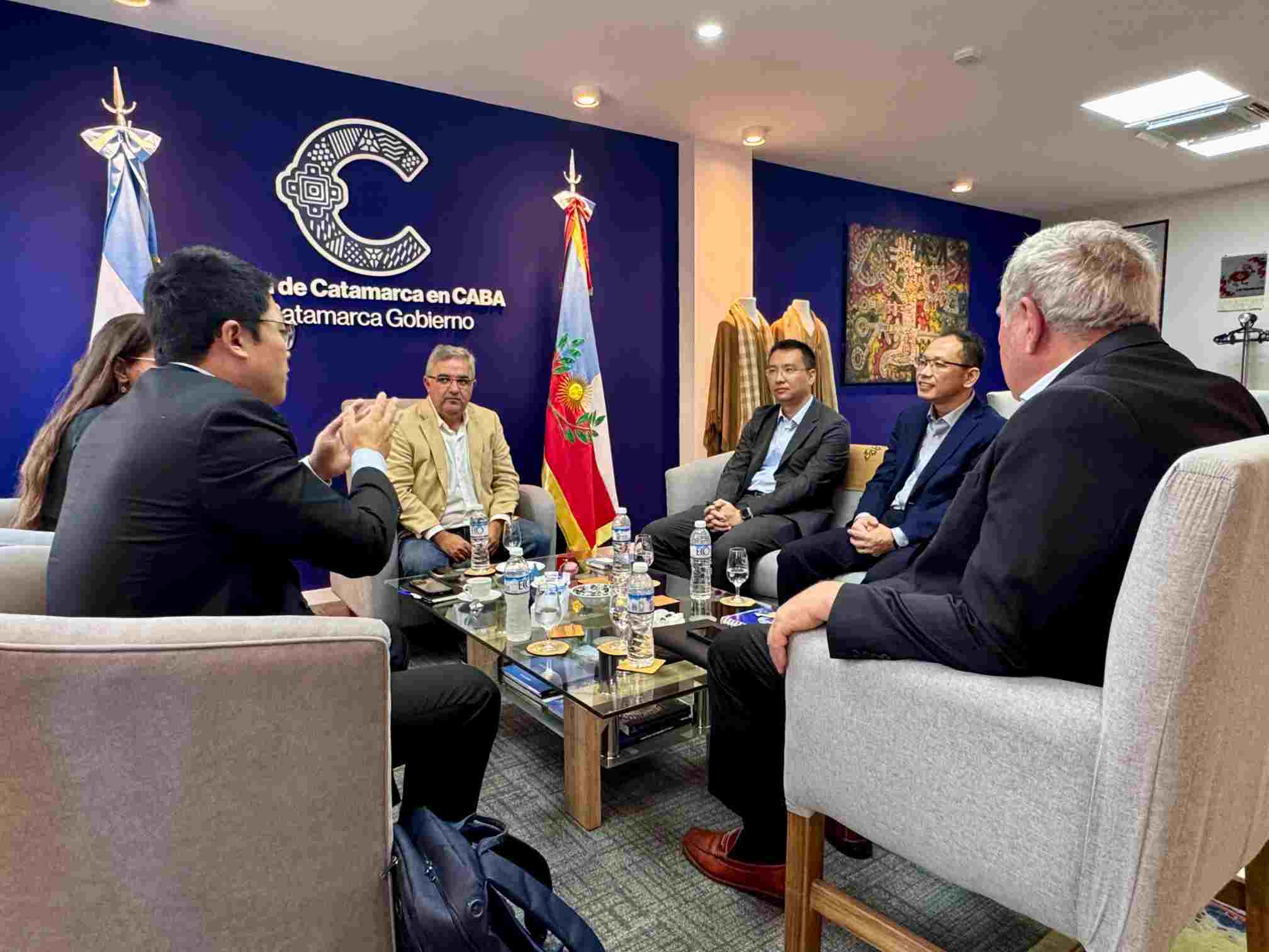 Transición a energías limpias: avanzan gestiones para la construcción de parques solares en la Provincia