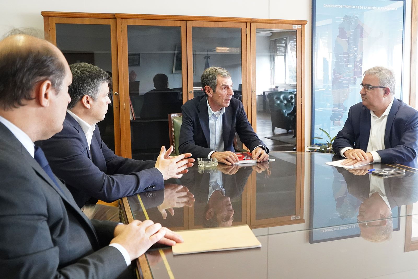 Jalil y el secretario de Energía de la Nación analizaron el avance de obras claves