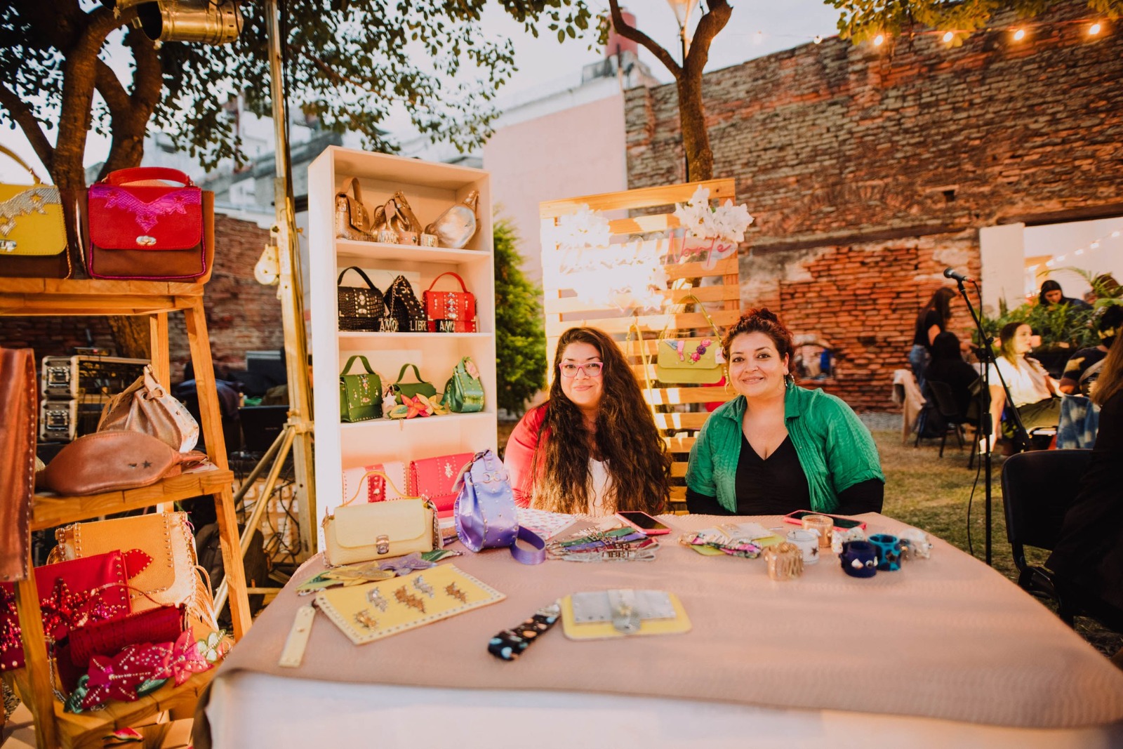 Feria de Primavera, con artesanías, diseño y música